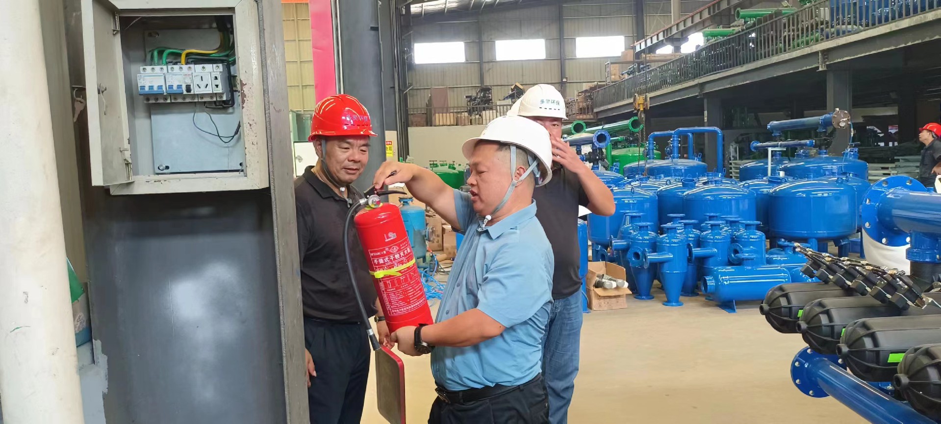 汨羅人大代表一行考察多靈過(guò)濾系統(tǒng)科技園 汨羅人大代表一行考察多靈過(guò)濾系統(tǒng)科技園